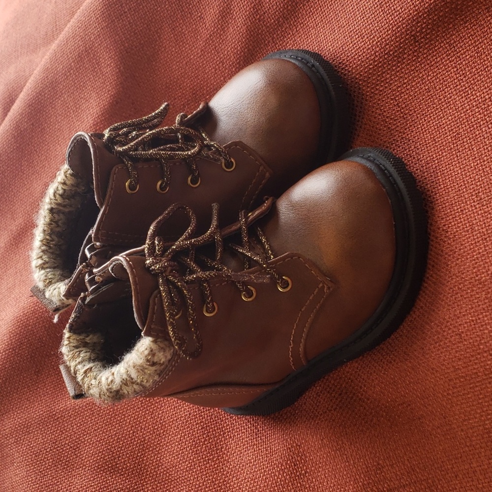 Wonder nation size 4t brown boots